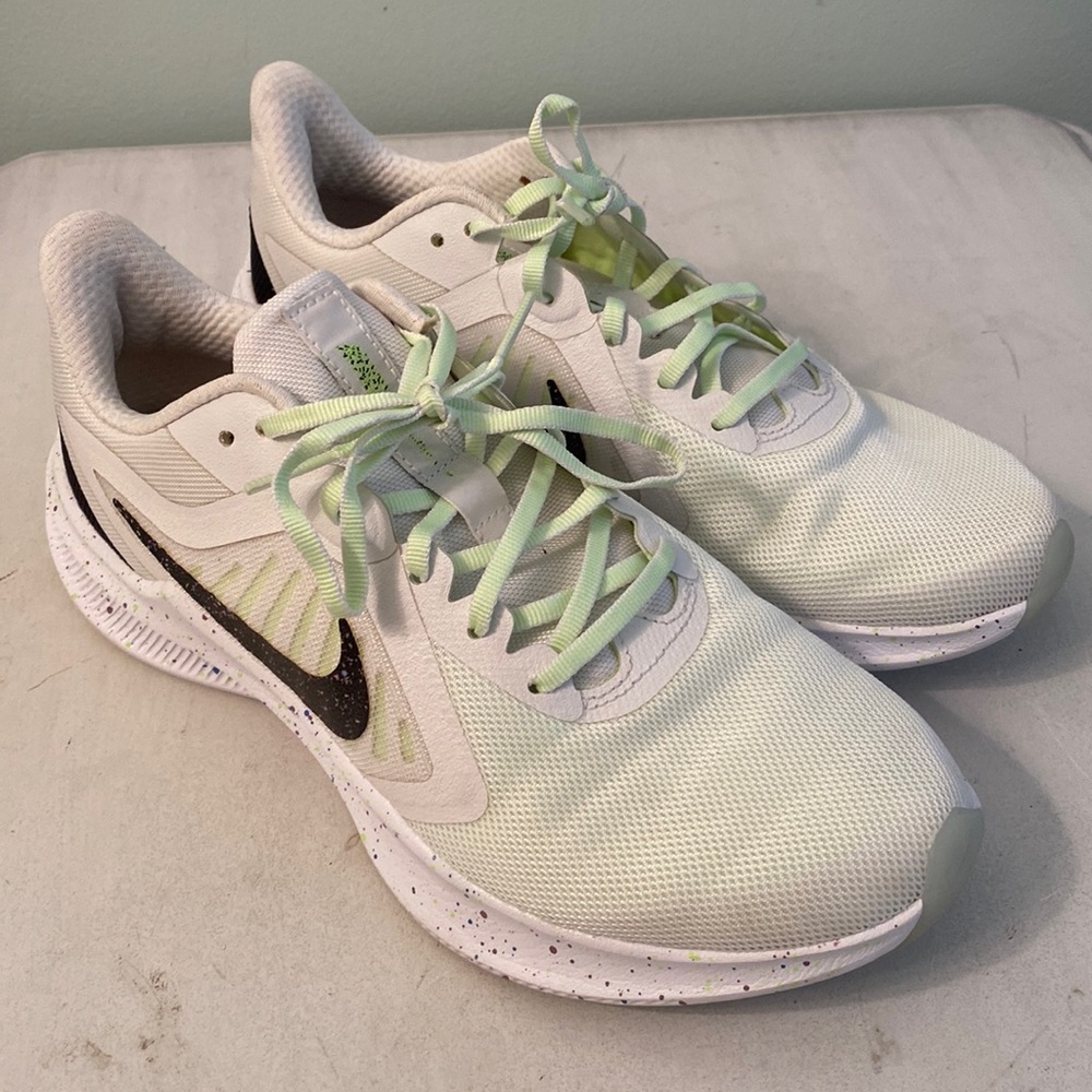 Nike Downshifter CI9985-100 Summit White Ghost Green shoes